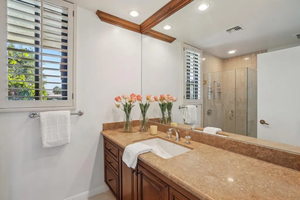 1 Exeter Court, Rancho Mirage, California 92270 home-pic-18